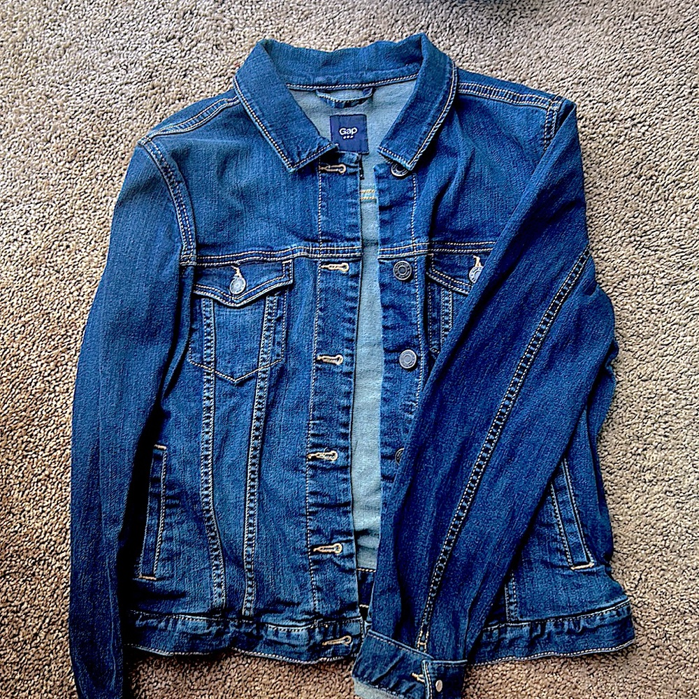 Gap jean jacket, size M, like new
